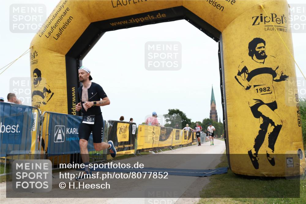 22.06.2025 - Viking Triathlon H.Heesch http://msf.ph/oto/8077852 22.06.2025 15:19:16 Laufen 358 meine-sportfotos.de