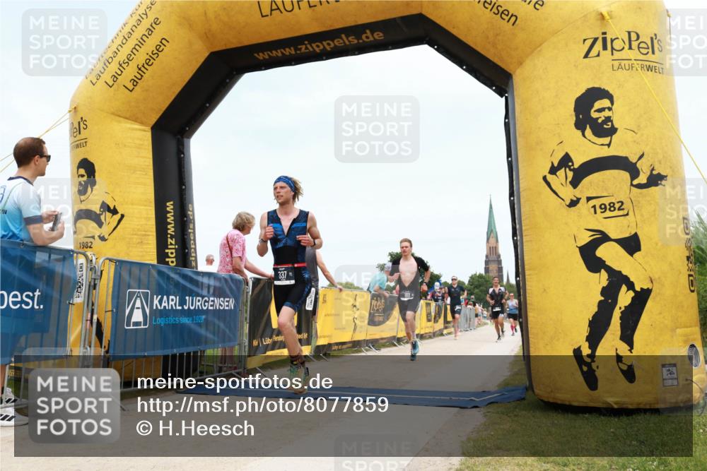 22.06.2025 - Viking Triathlon H.Heesch http://msf.ph/oto/8077859 22.06.2025 14:33:33 Laufen 152, 189, 337 meine-sportfotos.de