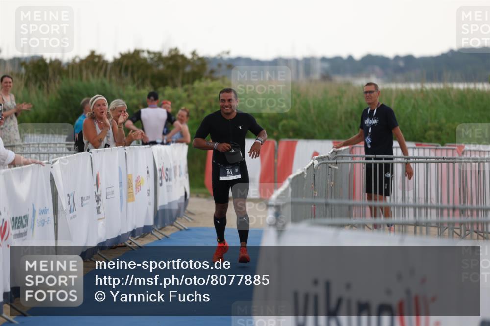 22.06.2025 - Viking Triathlon Yannick Fuchs http://msf.ph/oto/8077885 22.06.2025 16:30:19 Ziel  meine-sportfotos.de