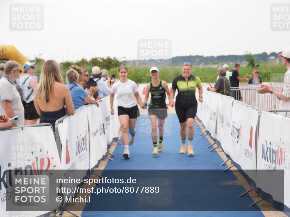 22.06.2025 - Viking Triathlon MichiJ http://msf.ph/oto/8077889 22.06.2025 15:55:07 Ziel 636 meine-sportfotos.de