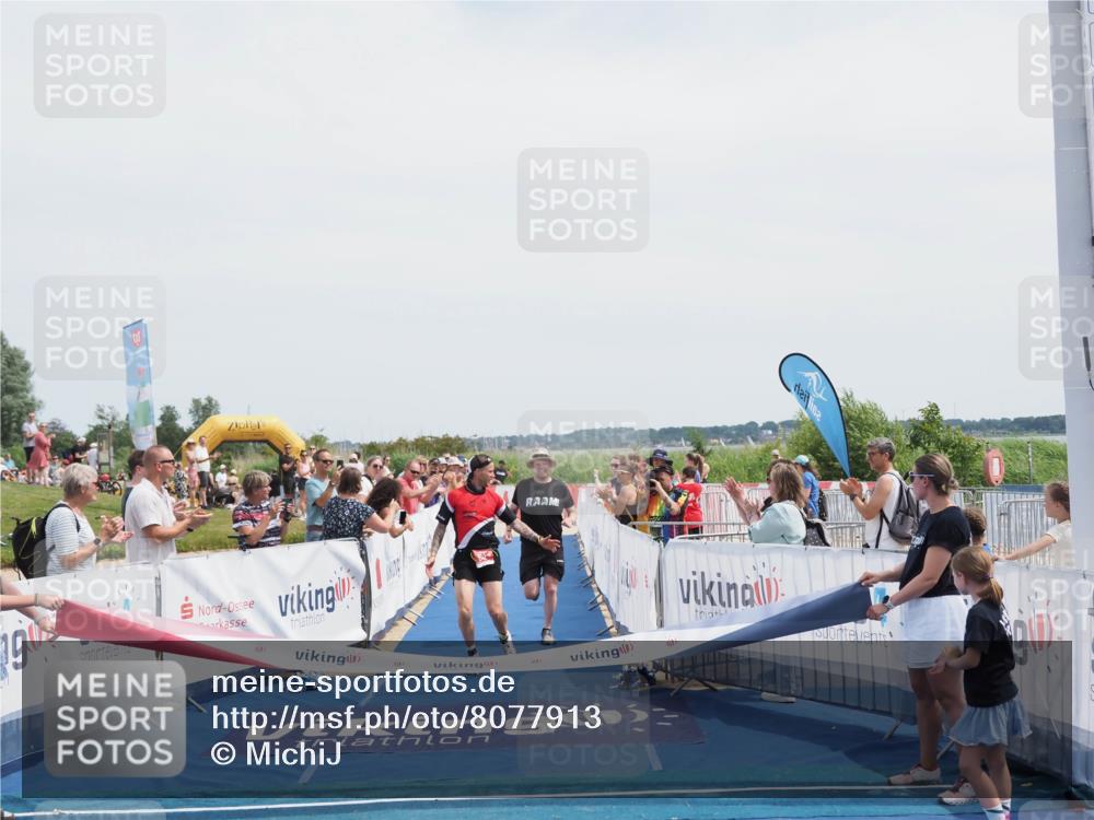 22.06.2025 - Viking Triathlon MichiJ http://msf.ph/oto/8077913 22.06.2025 14:09:45 Ziel 641 meine-sportfotos.de