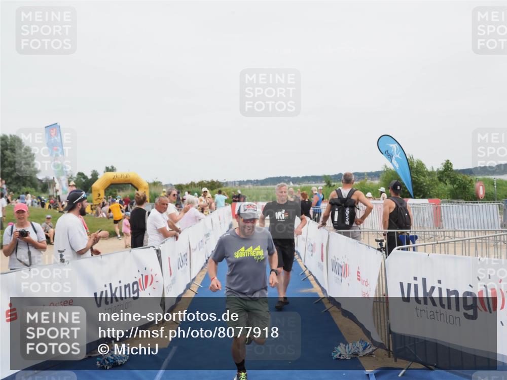 22.06.2025 - Viking Triathlon MichiJ http://msf.ph/oto/8077918 22.06.2025 14:36:04 Ziel 620 meine-sportfotos.de