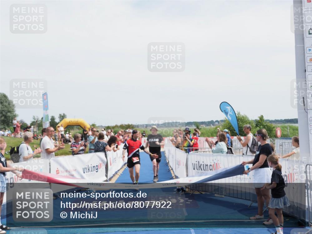 22.06.2025 - Viking Triathlon MichiJ http://msf.ph/oto/8077922 22.06.2025 14:09:45 Ziel 641 meine-sportfotos.de