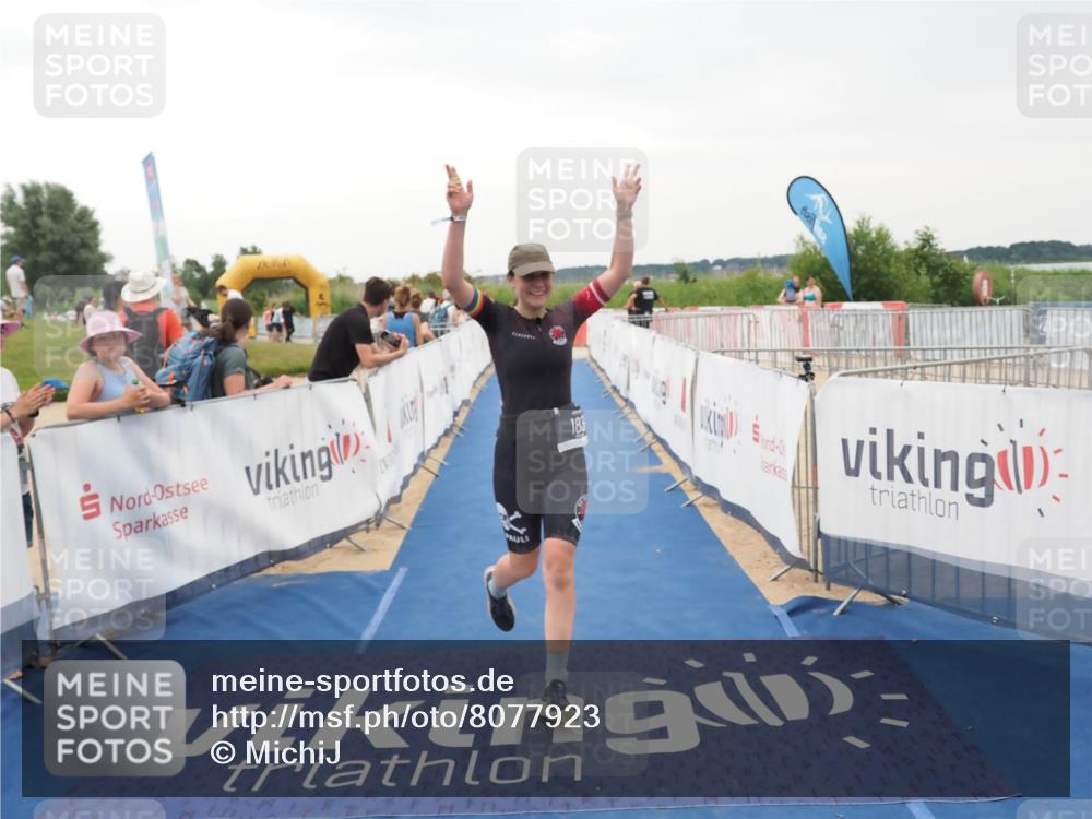 22.06.2025 - Viking Triathlon MichiJ http://msf.ph/oto/8077923 22.06.2025 16:02:58 Ziel 183, 403 meine-sportfotos.de