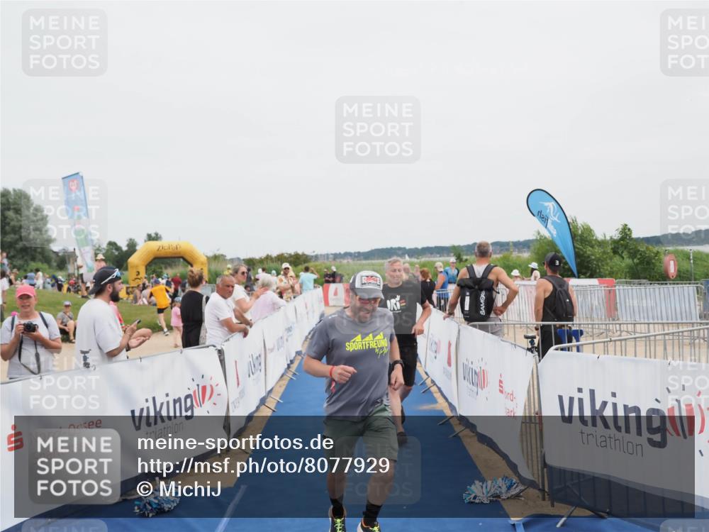22.06.2025 - Viking Triathlon MichiJ http://msf.ph/oto/8077929 22.06.2025 14:36:04 Ziel 620 meine-sportfotos.de