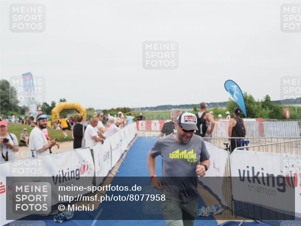 22.06.2025 - Viking Triathlon MichiJ http://msf.ph/oto/8077958 22.06.2025 14:36:04 Ziel 620 meine-sportfotos.de