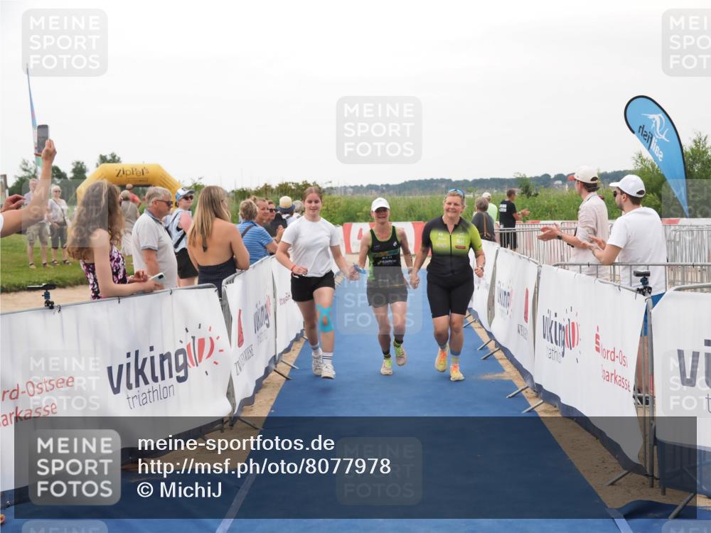 22.06.2025 - Viking Triathlon MichiJ http://msf.ph/oto/8077978 22.06.2025 15:55:08 Ziel 636 meine-sportfotos.de