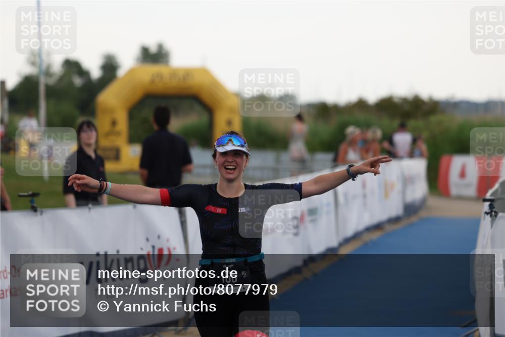 22.06.2025 - Viking Triathlon Yannick Fuchs http://msf.ph/oto/8077979 22.06.2025 16:30:46 Ziel 165 meine-sportfotos.de