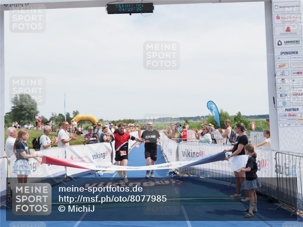 22.06.2025 - Viking Triathlon MichiJ http://msf.ph/oto/8077985 22.06.2025 14:09:46 Ziel 641 meine-sportfotos.de