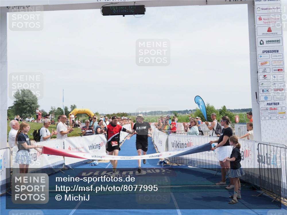 22.06.2025 - Viking Triathlon MichiJ http://msf.ph/oto/8077995 22.06.2025 14:09:46 Ziel 641 meine-sportfotos.de