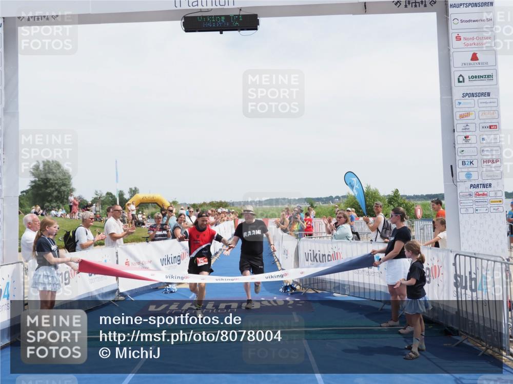 22.06.2025 - Viking Triathlon MichiJ http://msf.ph/oto/8078004 22.06.2025 14:09:46 Ziel 641 meine-sportfotos.de
