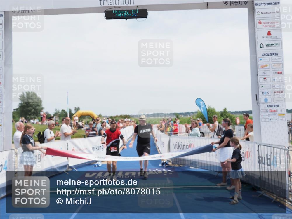22.06.2025 - Viking Triathlon MichiJ http://msf.ph/oto/8078015 22.06.2025 14:09:46 Ziel 641 meine-sportfotos.de