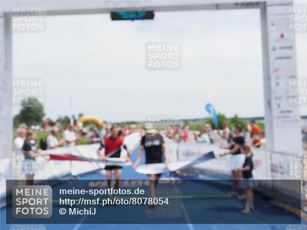 22.06.2025 - Viking Triathlon MichiJ http://msf.ph/oto/8078054 22.06.2025 14:09:47 Ziel 641 meine-sportfotos.de