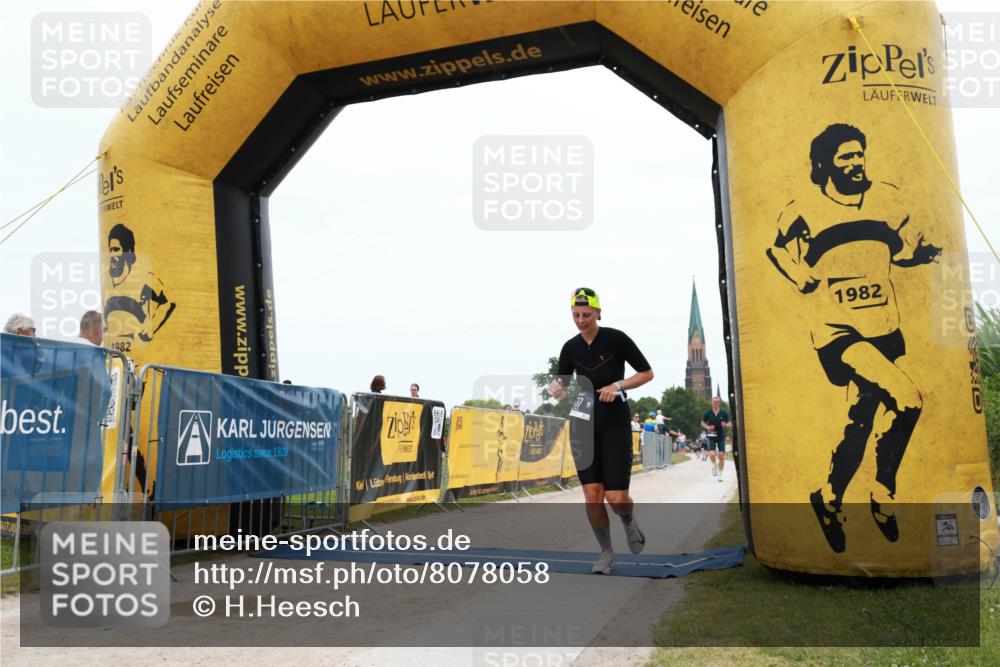 22.06.2025 - Viking Triathlon H.Heesch http://msf.ph/oto/8078058 22.06.2025 15:24:08 Laufen 37, 202, 495 meine-sportfotos.de