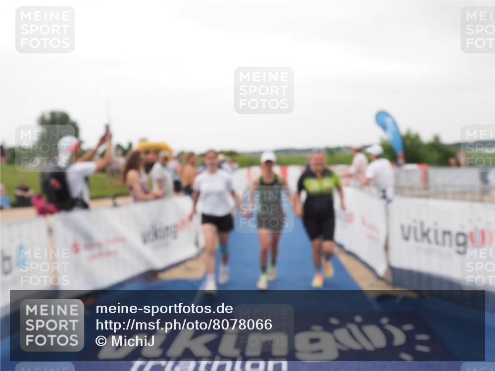 22.06.2025 - Viking Triathlon MichiJ http://msf.ph/oto/8078066 22.06.2025 15:55:09 Ziel 636 meine-sportfotos.de