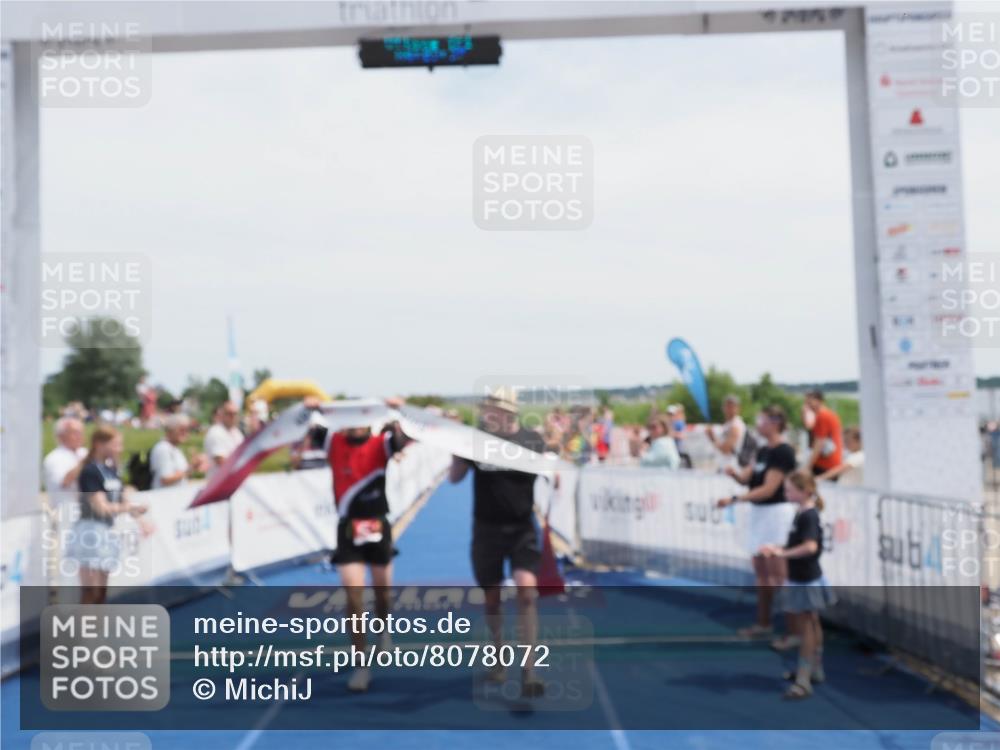 22.06.2025 - Viking Triathlon MichiJ http://msf.ph/oto/8078072 22.06.2025 14:09:47 Ziel 641 meine-sportfotos.de
