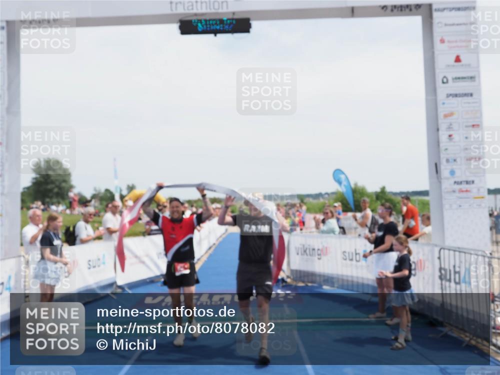 22.06.2025 - Viking Triathlon MichiJ http://msf.ph/oto/8078082 22.06.2025 14:09:47 Ziel 641 meine-sportfotos.de