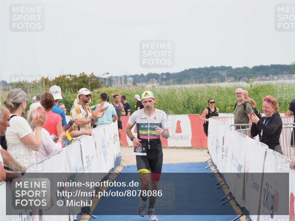 22.06.2025 - Viking Triathlon MichiJ http://msf.ph/oto/8078086 22.06.2025 14:37:05 Ziel 289 meine-sportfotos.de