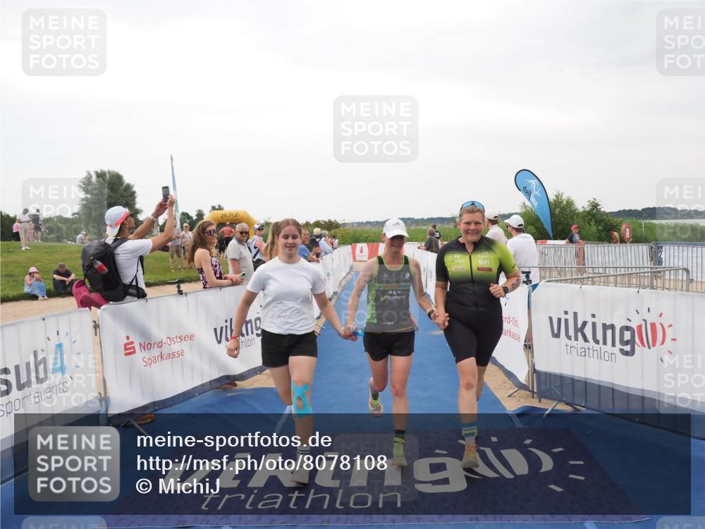22.06.2025 - Viking Triathlon MichiJ http://msf.ph/oto/8078108 22.06.2025 15:55:09 Ziel 636 meine-sportfotos.de