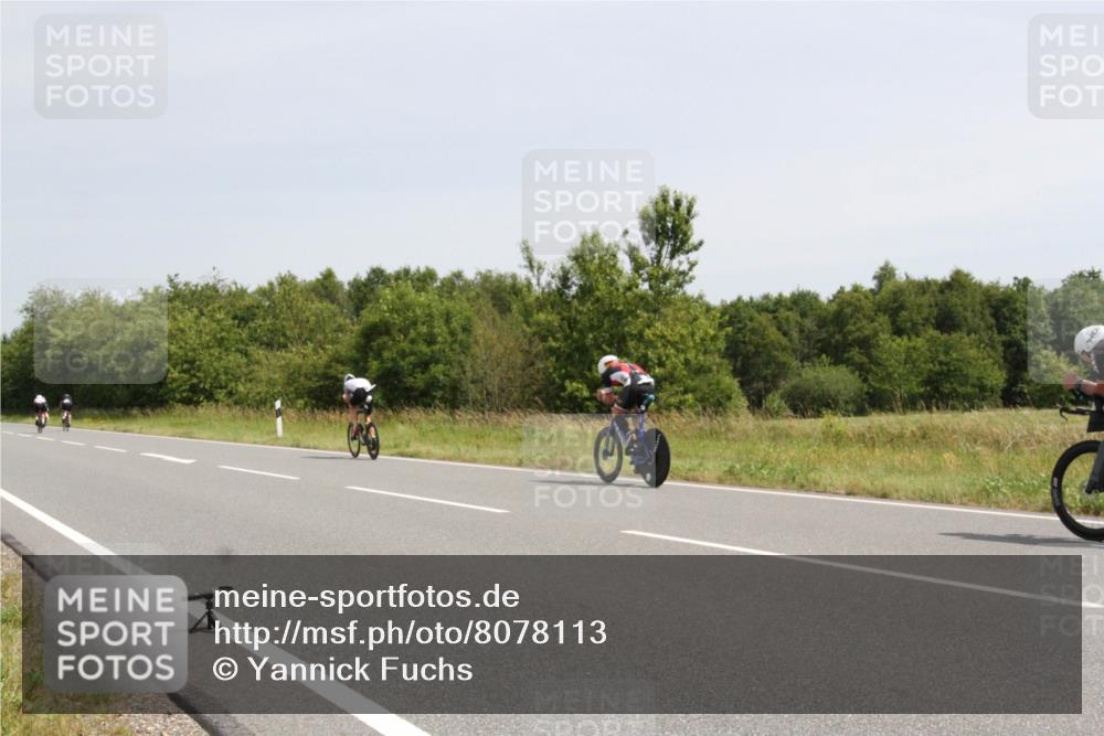 22.06.2025 - Viking Triathlon Yannick Fuchs http://msf.ph/oto/8078113 22.06.2025 12:05:46 Radfahren 145, 158, 176, 368, 425, 485, 543, 637 meine-sportfotos.de