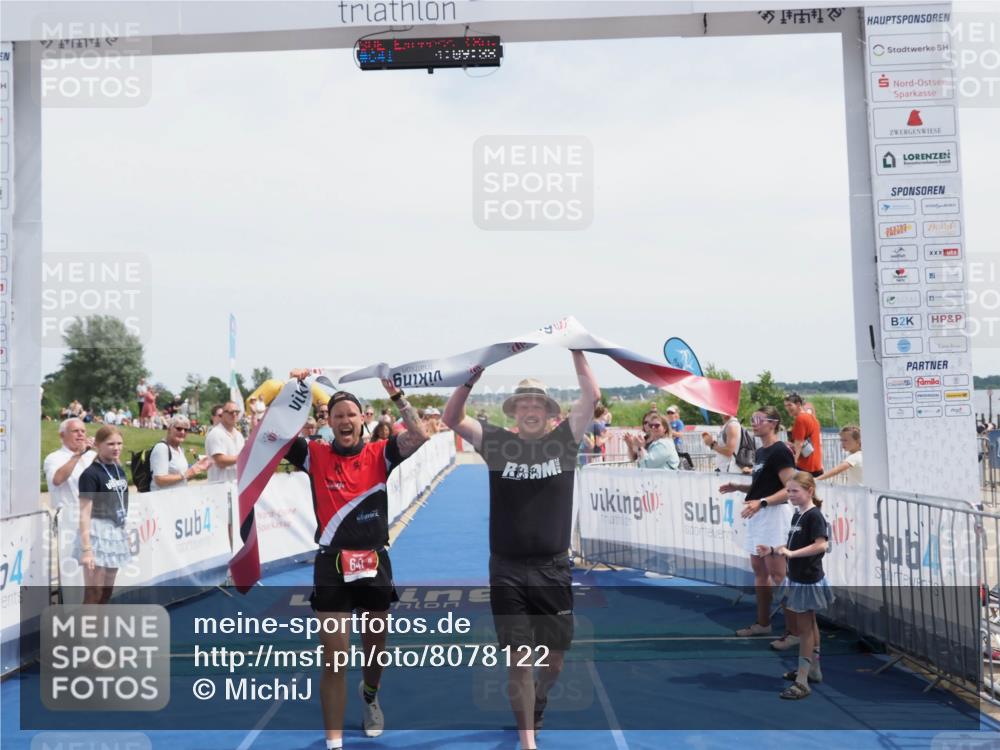 22.06.2025 - Viking Triathlon MichiJ http://msf.ph/oto/8078122 22.06.2025 14:09:48 Ziel 641 meine-sportfotos.de