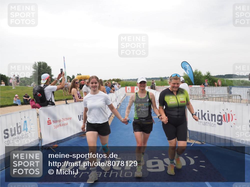 22.06.2025 - Viking Triathlon MichiJ http://msf.ph/oto/8078129 22.06.2025 15:55:10 Ziel 636 meine-sportfotos.de