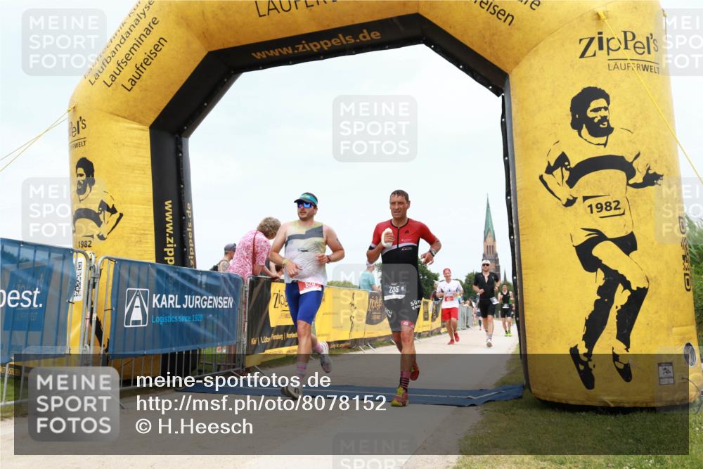 22.06.2025 - Viking Triathlon H.Heesch http://msf.ph/oto/8078152 22.06.2025 14:37:04 Laufen 37, 235, 266, 379, 623, 643, 657 meine-sportfotos.de