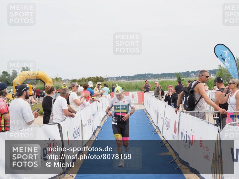 22.06.2025 - Viking Triathlon MichiJ http://msf.ph/oto/8078159 22.06.2025 14:37:06 Ziel 289 meine-sportfotos.de