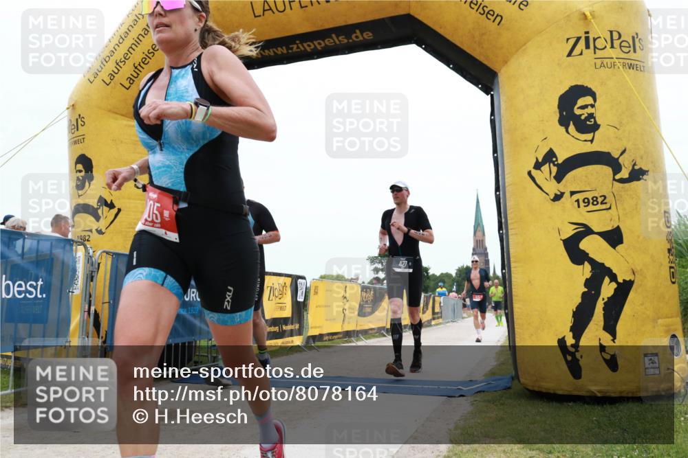 22.06.2025 - Viking Triathlon H.Heesch http://msf.ph/oto/8078164 22.06.2025 15:25:27 Laufen 97, 427, 467, 605, 625 meine-sportfotos.de