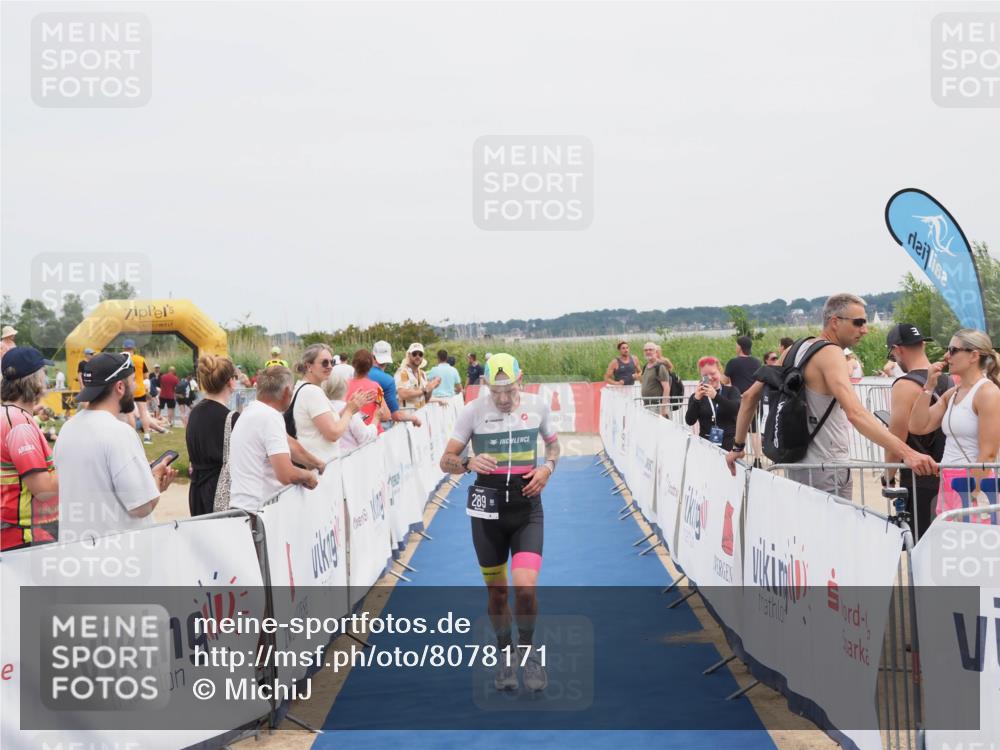 22.06.2025 - Viking Triathlon MichiJ http://msf.ph/oto/8078171 22.06.2025 14:37:07 Ziel 289 meine-sportfotos.de
