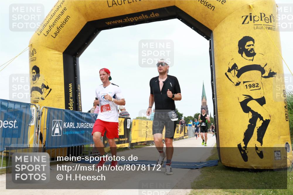 22.06.2025 - Viking Triathlon H.Heesch http://msf.ph/oto/8078172 22.06.2025 14:37:07 Laufen 37, 235, 253, 266, 379, 623, 657 meine-sportfotos.de