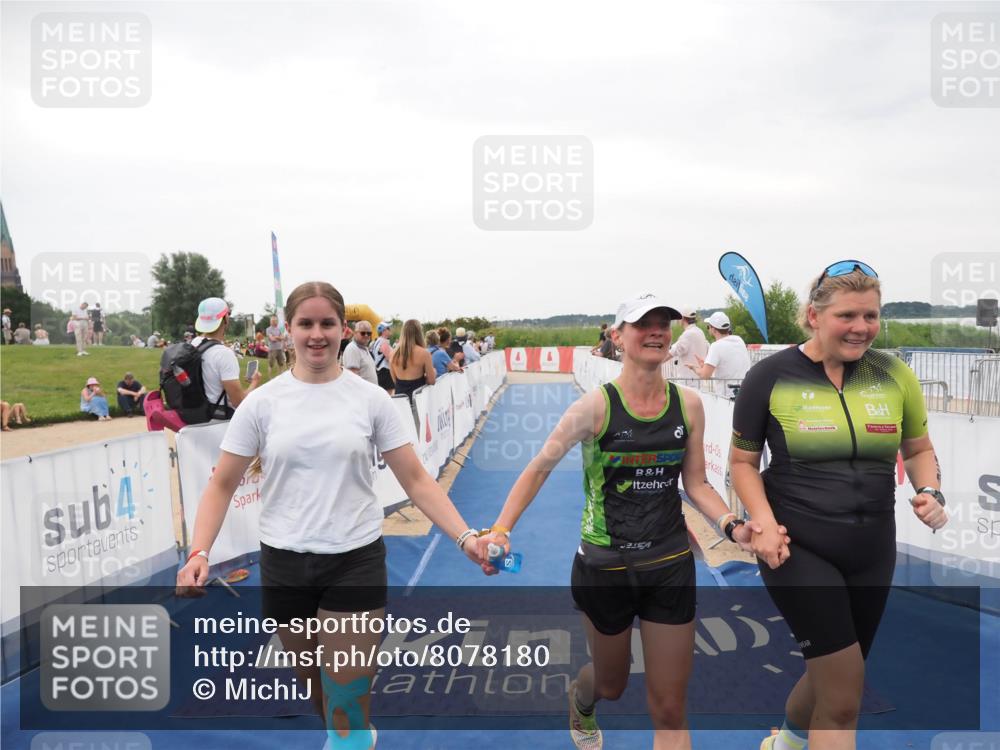 22.06.2025 - Viking Triathlon MichiJ http://msf.ph/oto/8078180 22.06.2025 15:55:10 Ziel 636 meine-sportfotos.de