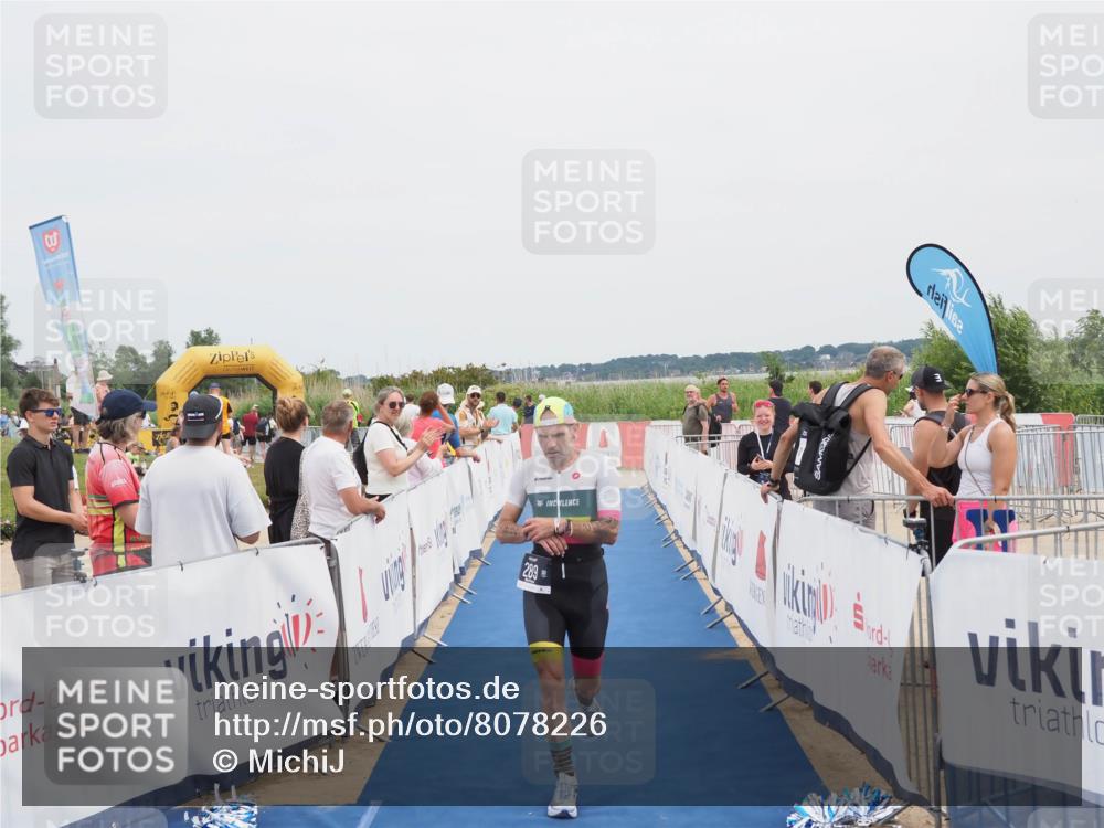 22.06.2025 - Viking Triathlon MichiJ http://msf.ph/oto/8078226 22.06.2025 14:37:07 Ziel 289 meine-sportfotos.de