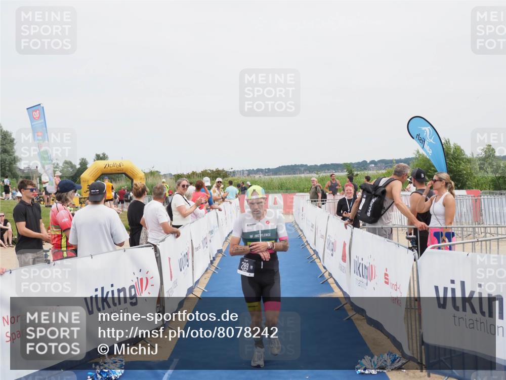 22.06.2025 - Viking Triathlon MichiJ http://msf.ph/oto/8078242 22.06.2025 14:37:07 Ziel 289 meine-sportfotos.de