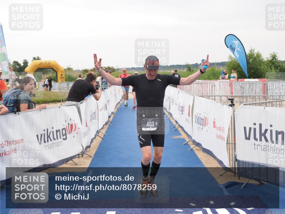 22.06.2025 - Viking Triathlon MichiJ http://msf.ph/oto/8078259 22.06.2025 16:03:04 Ziel 403, 650 meine-sportfotos.de