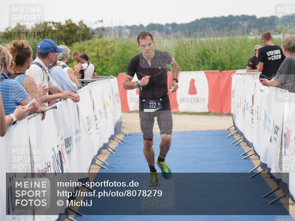 22.06.2025 - Viking Triathlon MichiJ http://msf.ph/oto/8078279 22.06.2025 15:55:45 Ziel 222 meine-sportfotos.de