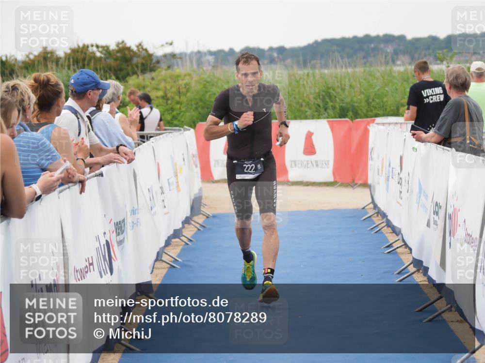 22.06.2025 - Viking Triathlon MichiJ http://msf.ph/oto/8078289 22.06.2025 15:55:45 Ziel 222 meine-sportfotos.de
