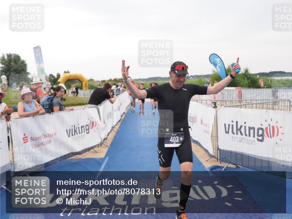 22.06.2025 - Viking Triathlon MichiJ http://msf.ph/oto/8078313 22.06.2025 16:03:04 Ziel 403, 650 meine-sportfotos.de