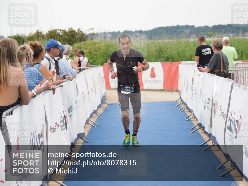 22.06.2025 - Viking Triathlon MichiJ http://msf.ph/oto/8078315 22.06.2025 15:55:45 Ziel 222 meine-sportfotos.de