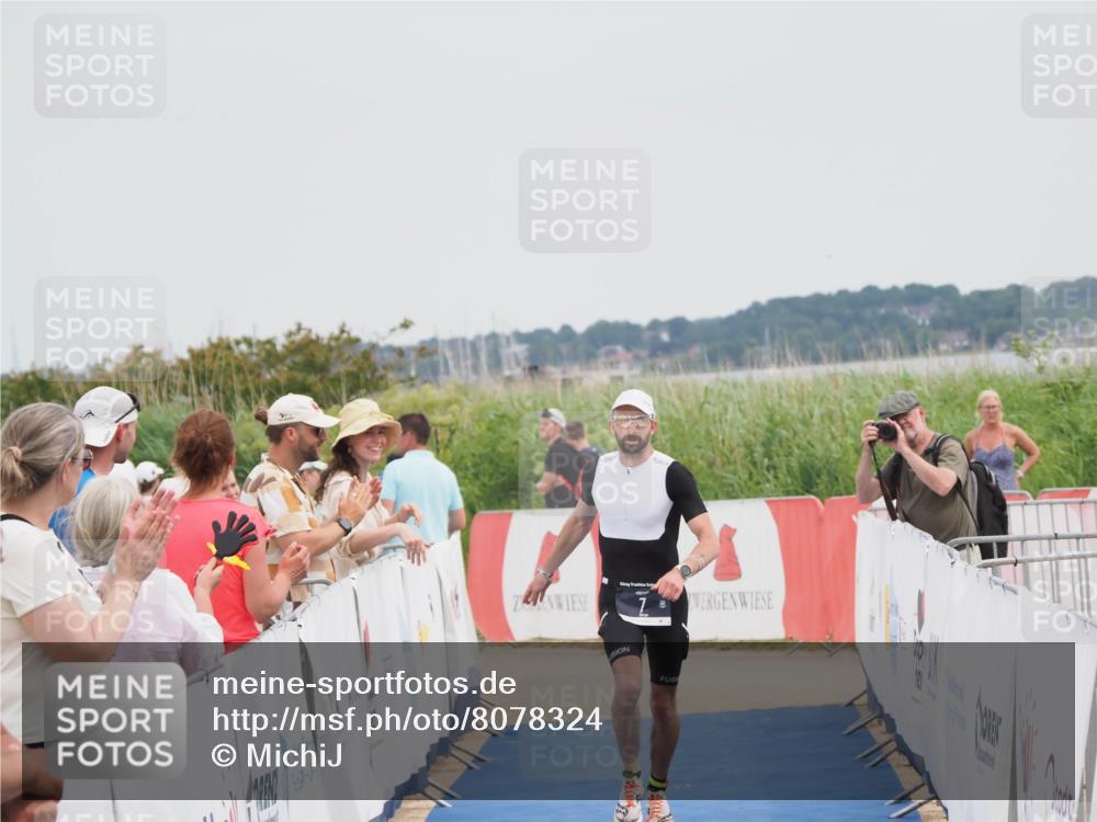 22.06.2025 - Viking Triathlon MichiJ http://msf.ph/oto/8078324 22.06.2025 14:37:43 Ziel 7 meine-sportfotos.de