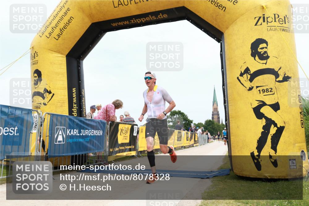 22.06.2025 - Viking Triathlon H.Heesch http://msf.ph/oto/8078328 22.06.2025 14:39:46 Laufen 381 meine-sportfotos.de
