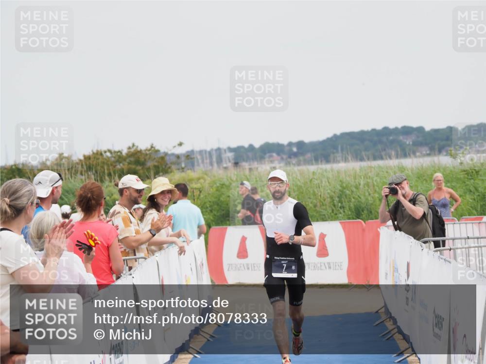 22.06.2025 - Viking Triathlon MichiJ http://msf.ph/oto/8078333 22.06.2025 14:37:43 Ziel 7 meine-sportfotos.de