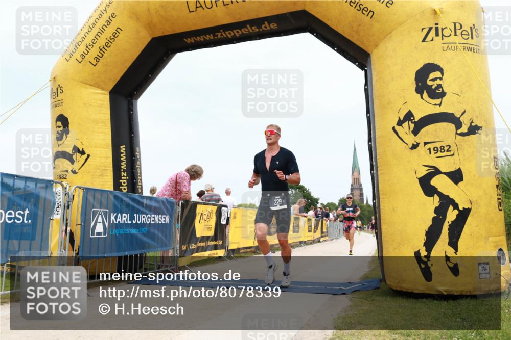22.06.2025 - Viking Triathlon H.Heesch http://msf.ph/oto/8078339 22.06.2025 14:39:57 Laufen 72, 158, 229 meine-sportfotos.de