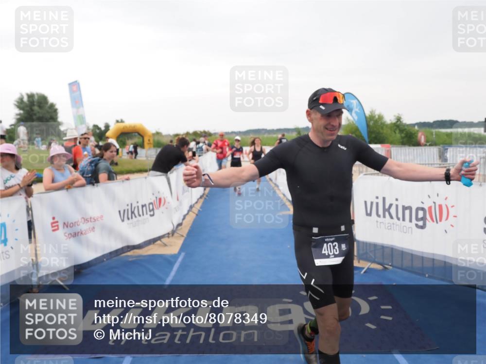 22.06.2025 - Viking Triathlon MichiJ http://msf.ph/oto/8078349 22.06.2025 16:03:05 Ziel 403, 650 meine-sportfotos.de