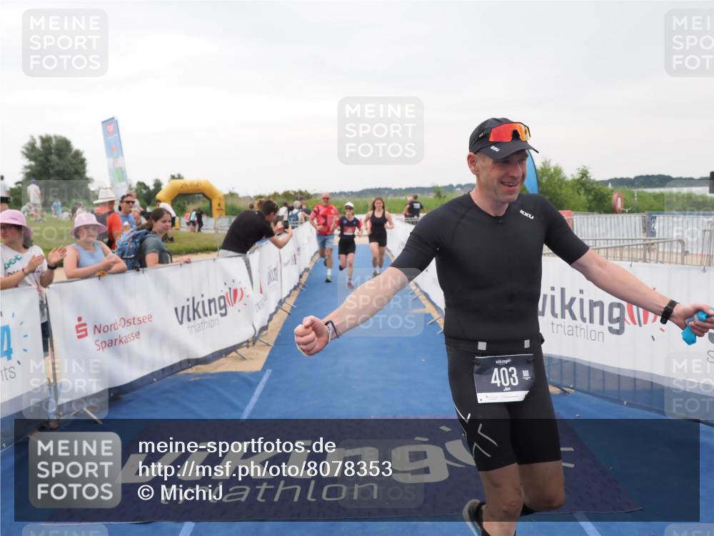 22.06.2025 - Viking Triathlon MichiJ http://msf.ph/oto/8078353 22.06.2025 16:03:05 Ziel 403, 650 meine-sportfotos.de