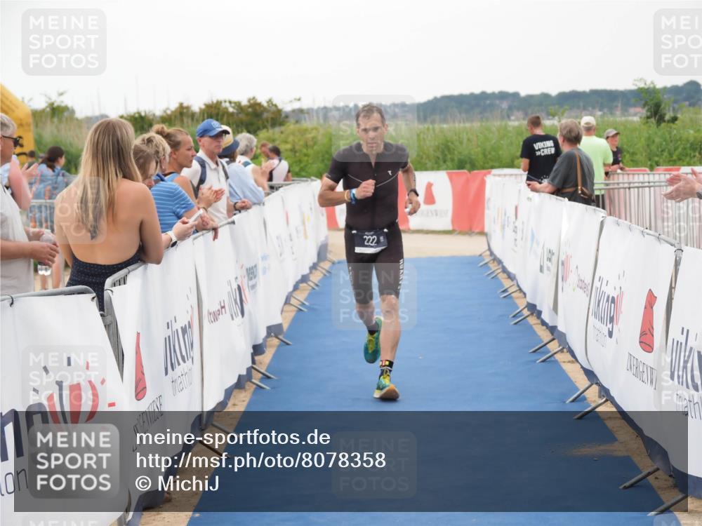 22.06.2025 - Viking Triathlon MichiJ http://msf.ph/oto/8078358 22.06.2025 15:55:46 Ziel 222 meine-sportfotos.de