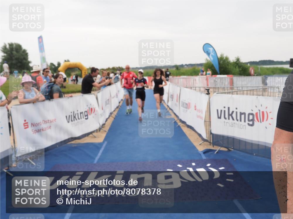 22.06.2025 - Viking Triathlon MichiJ http://msf.ph/oto/8078378 22.06.2025 16:03:06 Ziel 403, 650 meine-sportfotos.de