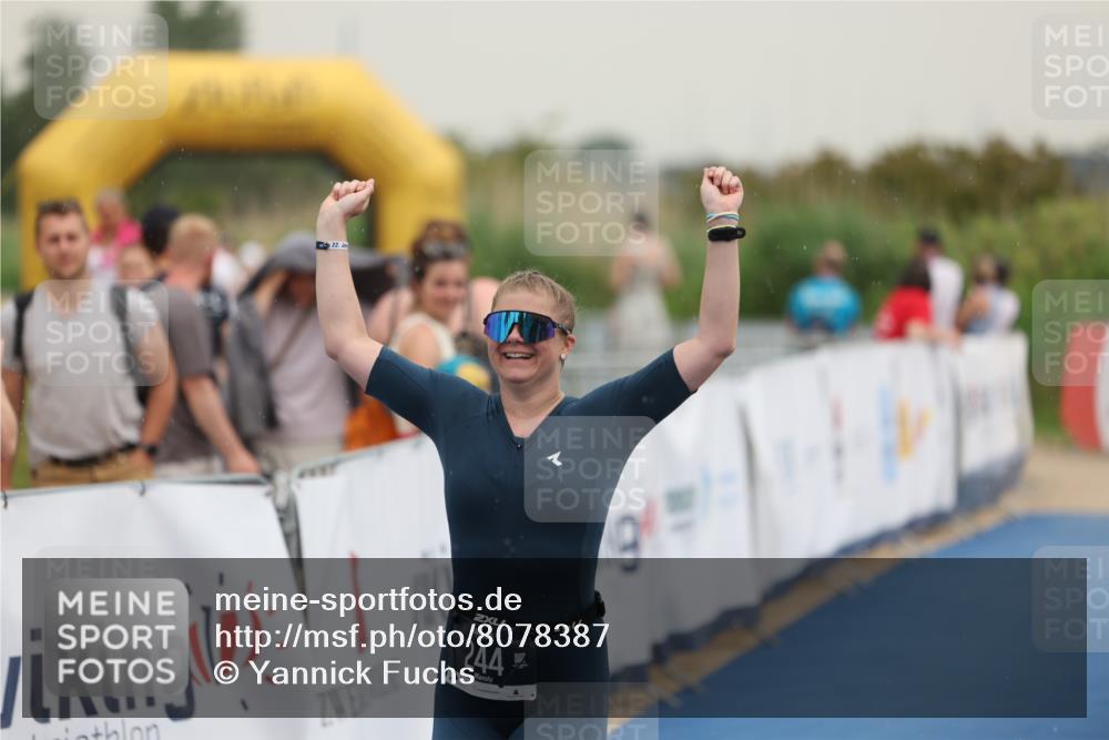 22.06.2025 - Viking Triathlon Yannick Fuchs http://msf.ph/oto/8078387 22.06.2025 16:36:23 Ziel 244 meine-sportfotos.de