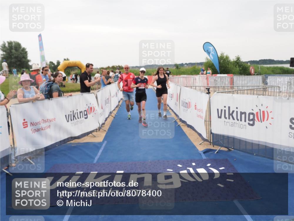 22.06.2025 - Viking Triathlon MichiJ http://msf.ph/oto/8078400 22.06.2025 16:03:06 Ziel 403, 650 meine-sportfotos.de