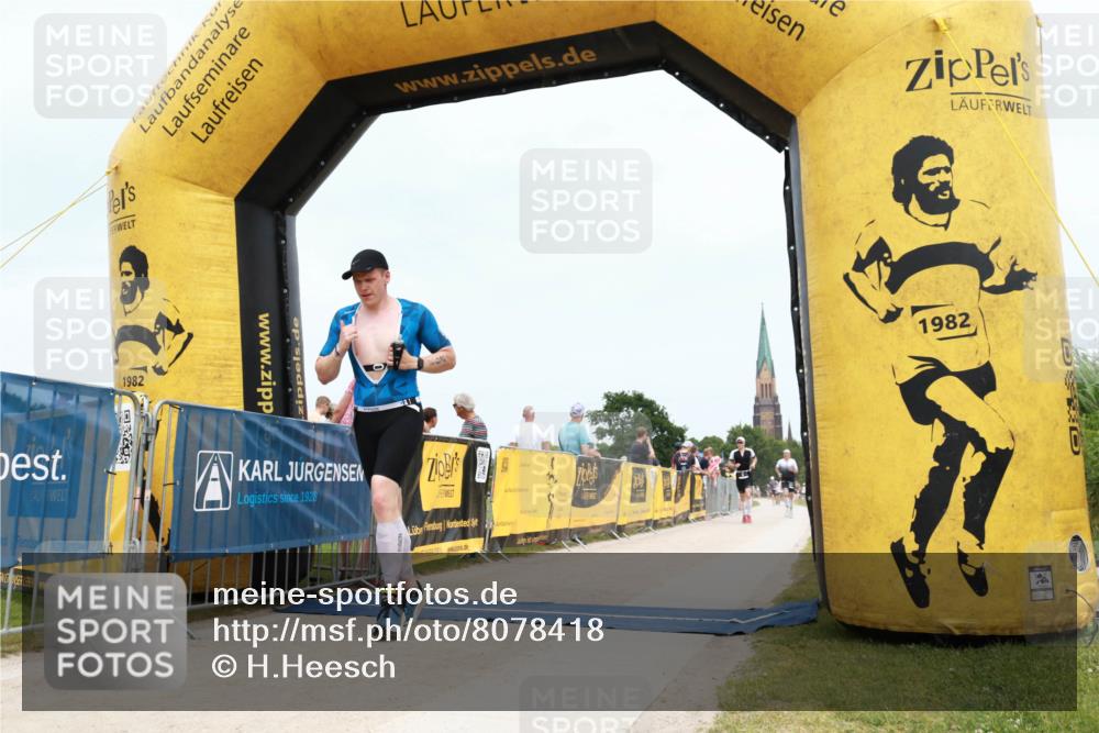 22.06.2025 - Viking Triathlon H.Heesch http://msf.ph/oto/8078418 22.06.2025 14:40:25 Laufen 298, 358 meine-sportfotos.de